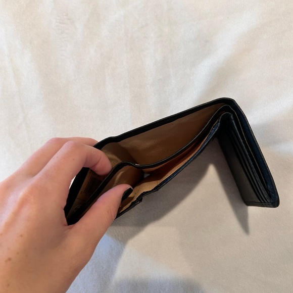 Columbia Black leather trifold wallet NWOT - Picture 2 of 7